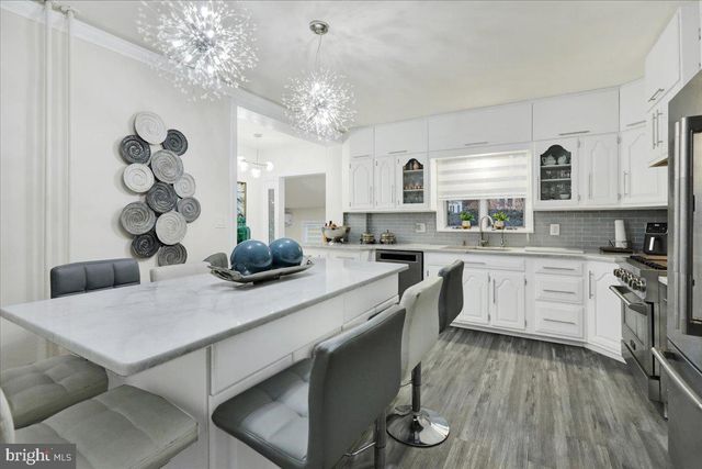 405 READING AVE, Reading, PA 19611