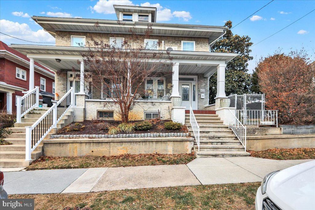 405 READING AVE, Reading, PA 19611