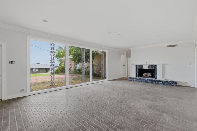 4700 Ponderosa, Lake Charles, LA 70605