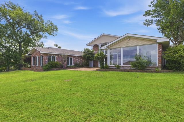 4700 Ponderosa, Lake Charles, LA 70605