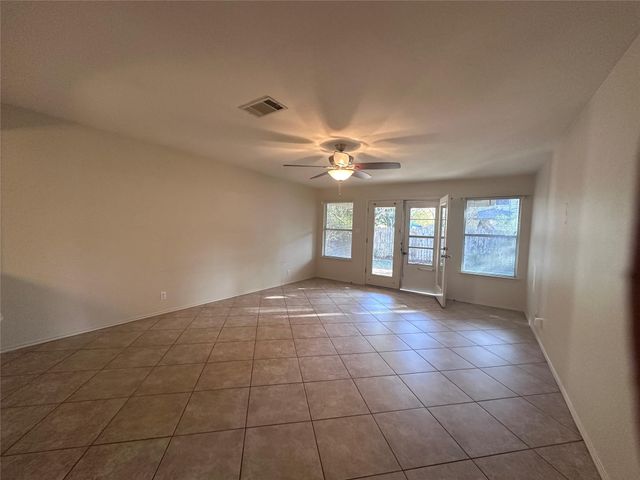 605 Blair Ave, Bastrop, TX 78602