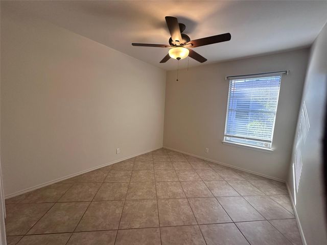 605 Blair Ave, Bastrop, TX 78602
