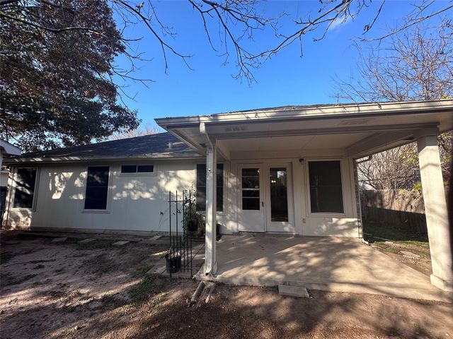 605 Blair Ave, Bastrop, TX 78602