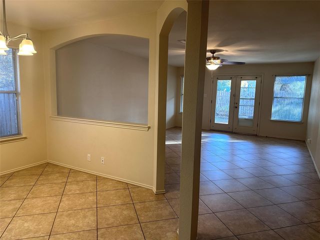 605 Blair Ave, Bastrop, TX 78602