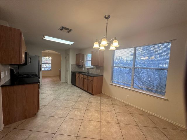 605 Blair Ave, Bastrop, TX 78602