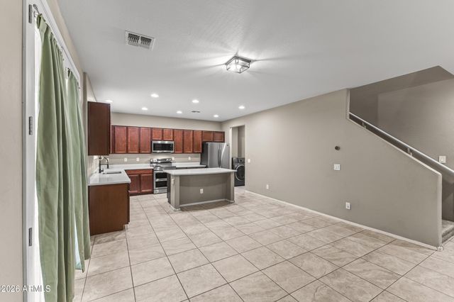 15864 W LAUREL Lane, Surprise, AZ 85379