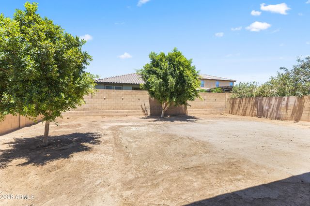 15864 W LAUREL Lane, Surprise, AZ 85379