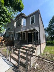 727 W 47th Place, Chicago, IL 60609