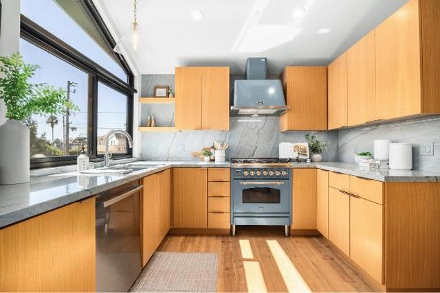 110 Mountain Way, Santa Cruz, CA 95060