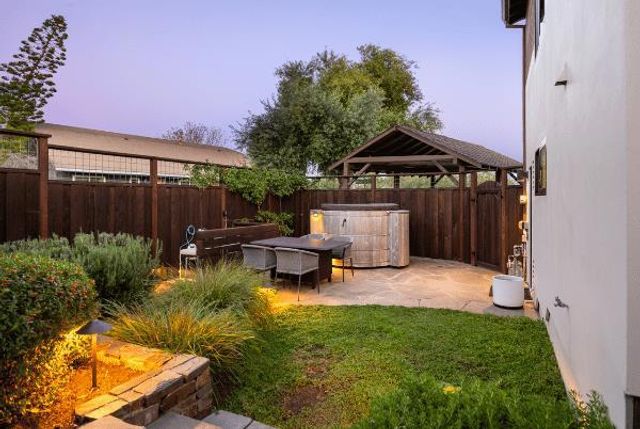 110 Mountain Way, Santa Cruz, CA 95060