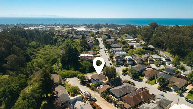110 Mountain Way, Santa Cruz, CA 95060