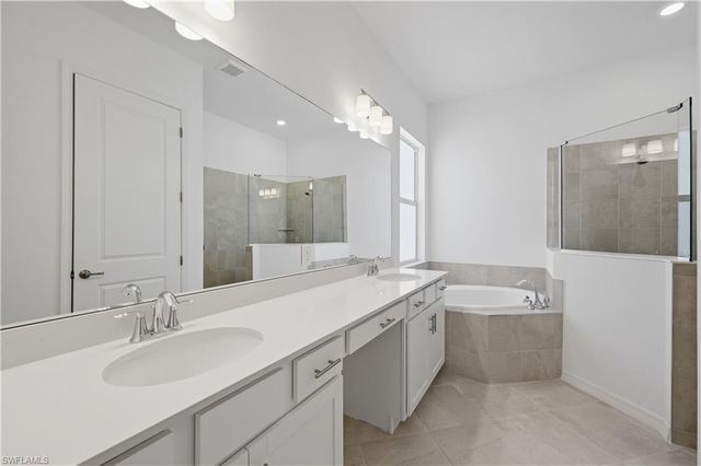 15729 Raveneli CT, Fort Myers, FL 33908