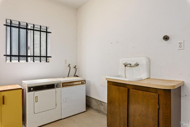 3155 E State Hwy 20 Hwy, Nice, CA 95464