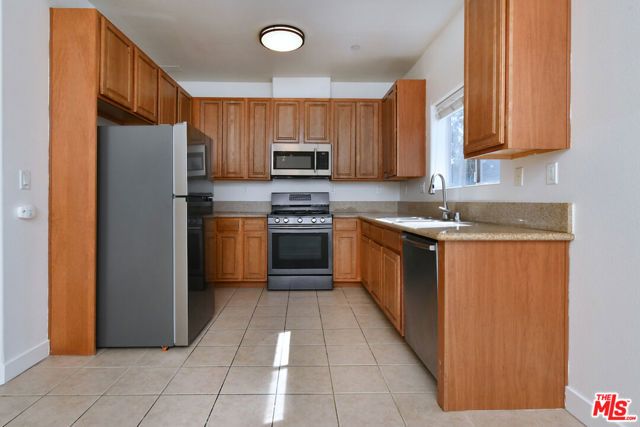 8800 Etiwanda Avenue 7, Northridge (los Angeles), CA 91325