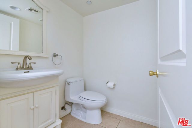 8800 Etiwanda Avenue 7, Northridge (los Angeles), CA 91325