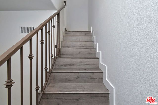 8800 Etiwanda Avenue 7, Northridge (los Angeles), CA 91325