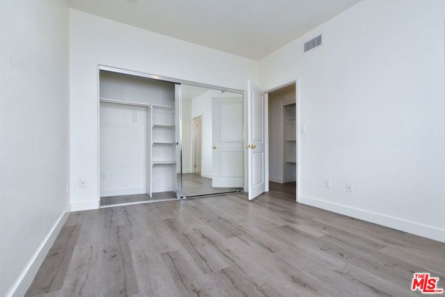 8800 Etiwanda Avenue 7, Northridge (los Angeles), CA 91325