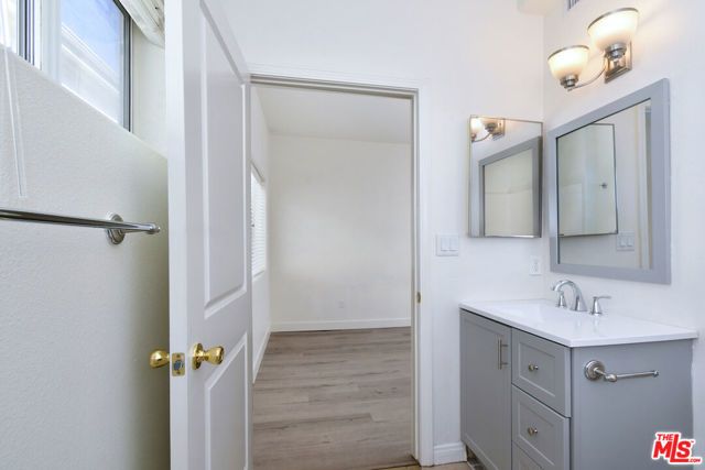 8800 Etiwanda Avenue 7, Northridge (los Angeles), CA 91325