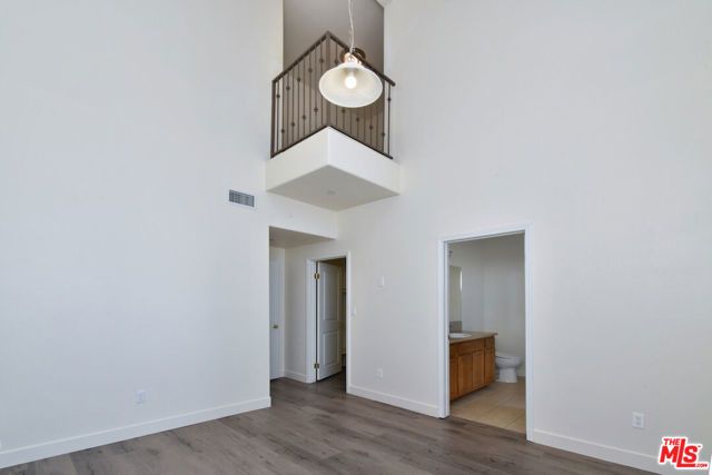 8800 Etiwanda Avenue 7, Northridge (los Angeles), CA 91325