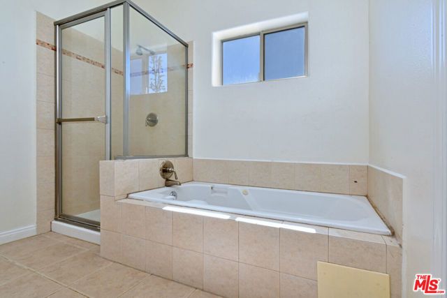 8800 Etiwanda Avenue 7, Northridge (los Angeles), CA 91325