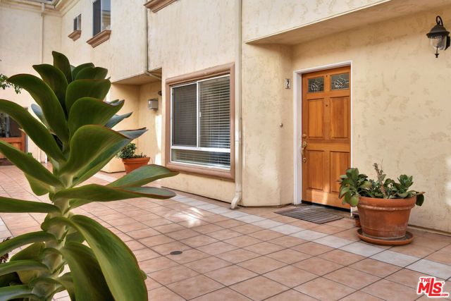 8800 Etiwanda Avenue 7, Northridge (los Angeles), CA 91325