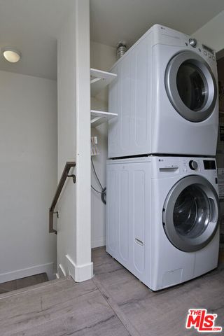 8800 Etiwanda Avenue 7, Northridge (los Angeles), CA 91325