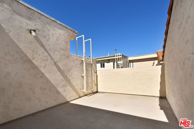 8800 Etiwanda Avenue 7, Northridge (los Angeles), CA 91325