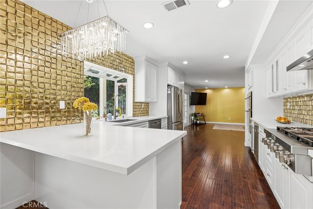 17092 Escalon, Encino, CA 91436