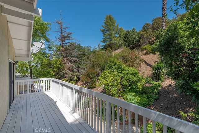 17092 Escalon, Encino, CA 91436