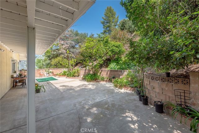 17092 Escalon, Encino, CA 91436