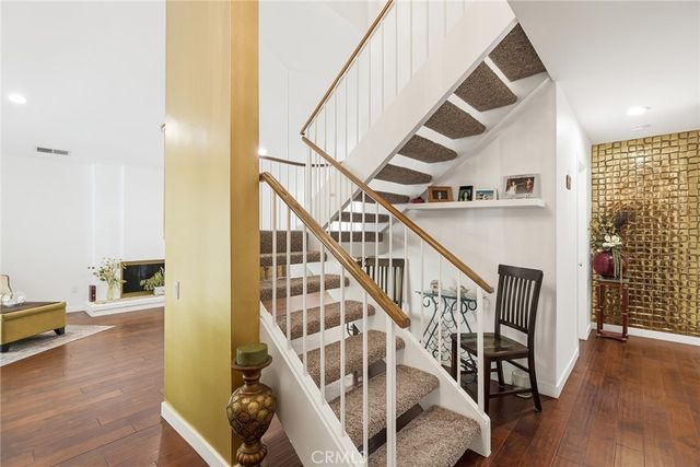 17092 Escalon, Encino, CA 91436