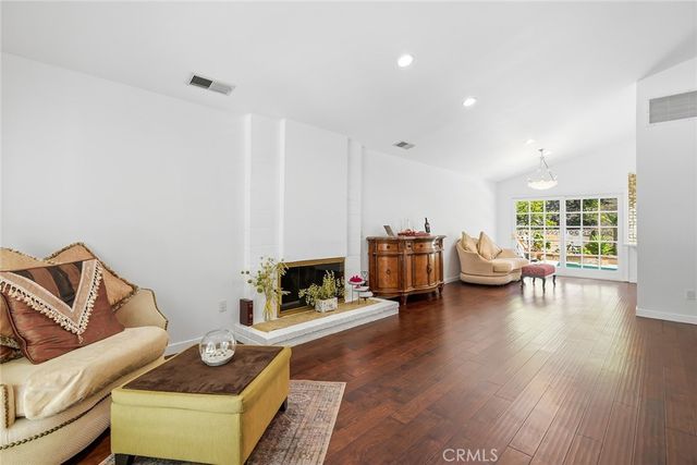 17092 Escalon, Encino, CA 91436