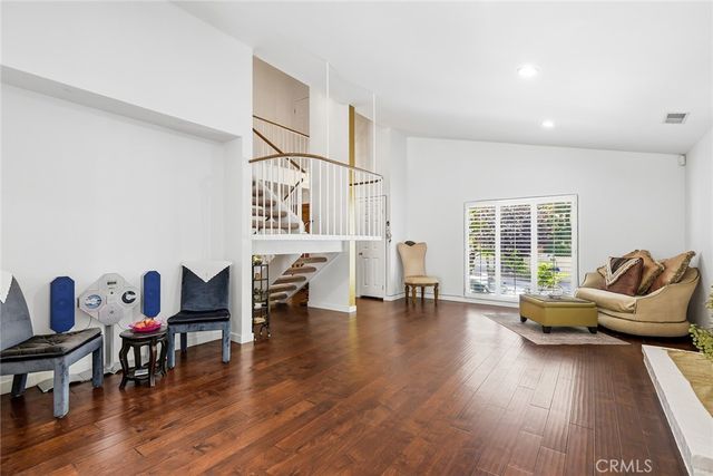 17092 Escalon, Encino, CA 91436