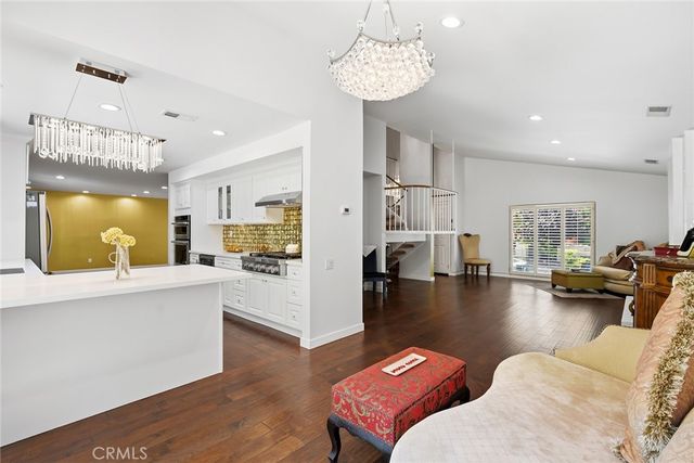 17092 Escalon, Encino, CA 91436