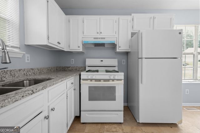 2262 COBB CREEK Drive, Decatur, GA 30032
