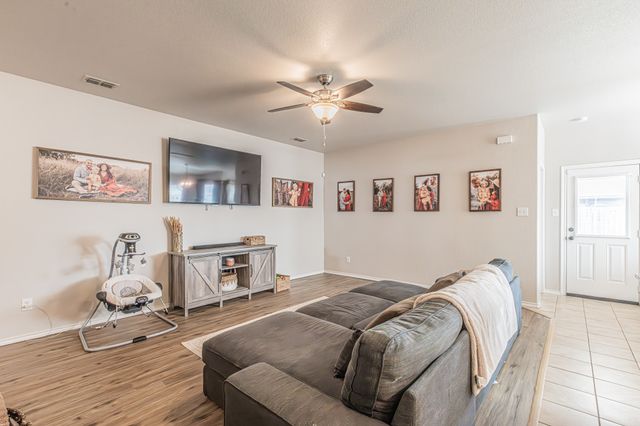 405 Calder Lane, Ponder, TX 76259