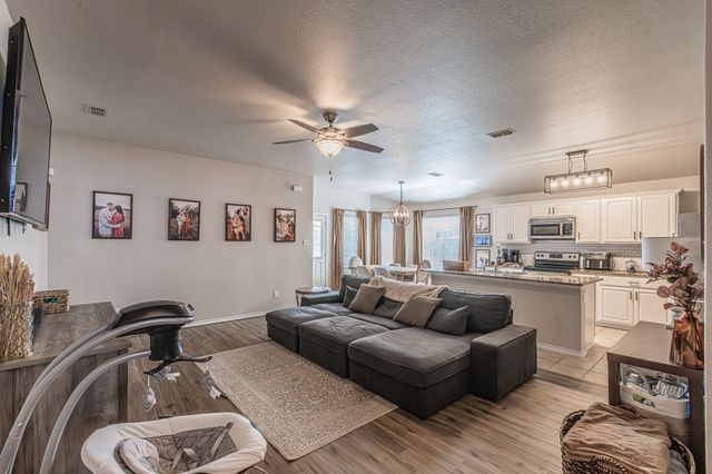 405 Calder Lane, Ponder, TX 76259