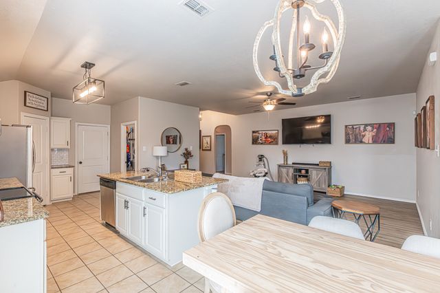 405 Calder Lane, Ponder, TX 76259