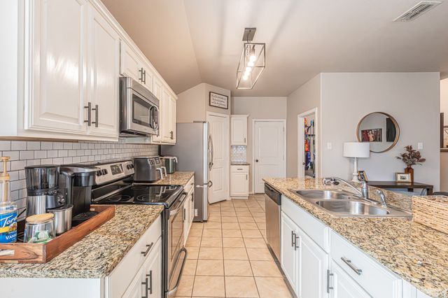 405 Calder Lane, Ponder, TX 76259