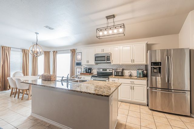 405 Calder Lane, Ponder, TX 76259