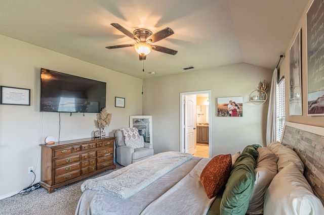 405 Calder Lane, Ponder, TX 76259