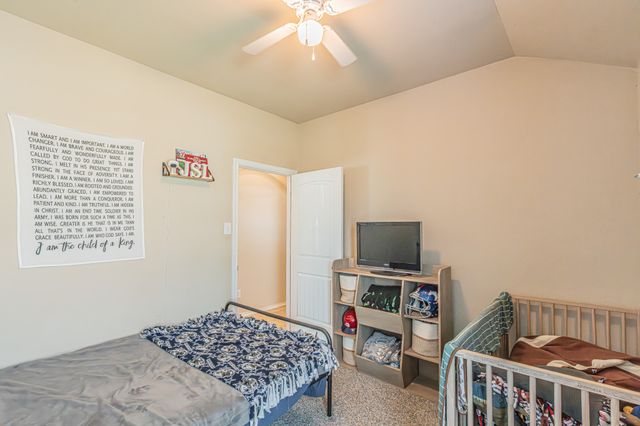 405 Calder Lane, Ponder, TX 76259