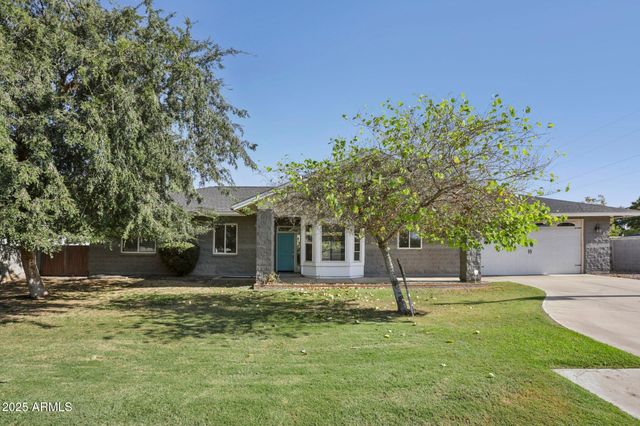 702 W Why Worry Lane, Phoenix, AZ 85021