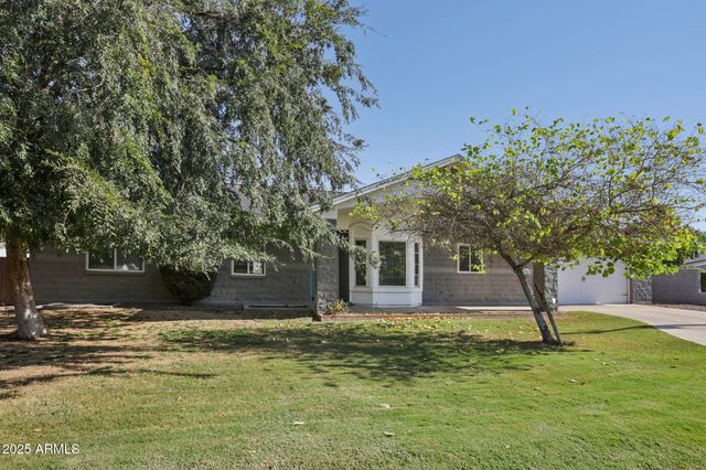 702 W Why Worry Lane, Phoenix, AZ 85021