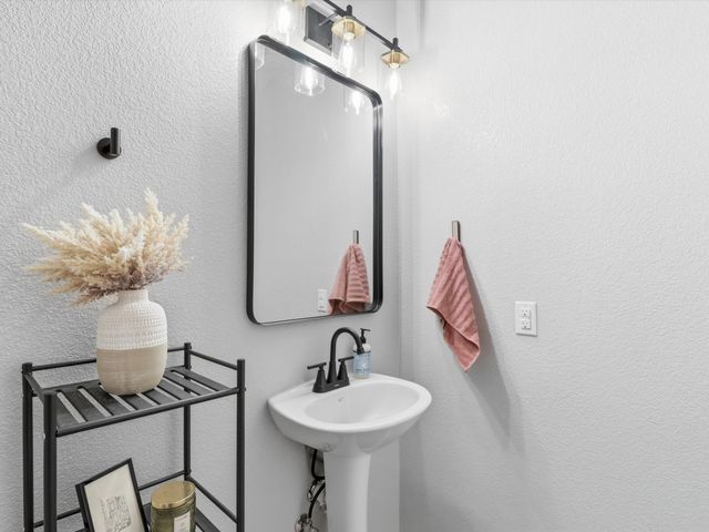 4001 Montana Verde, Santa Fe, NM 87507