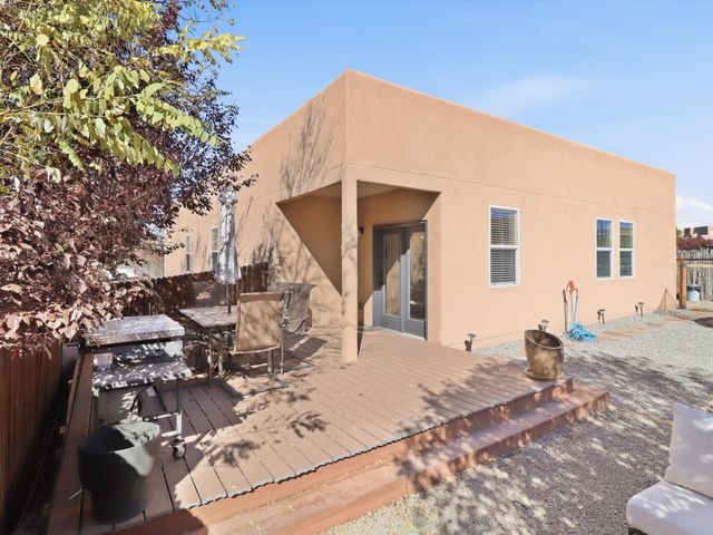 4001 Montana Verde, Santa Fe, NM 87507