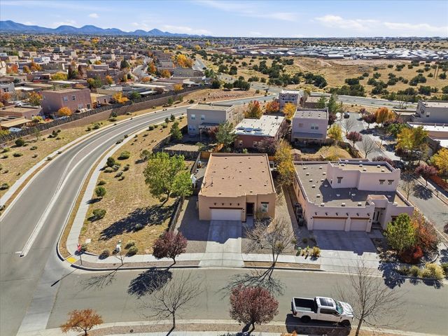 4001 Montana Verde, Santa Fe, NM 87507