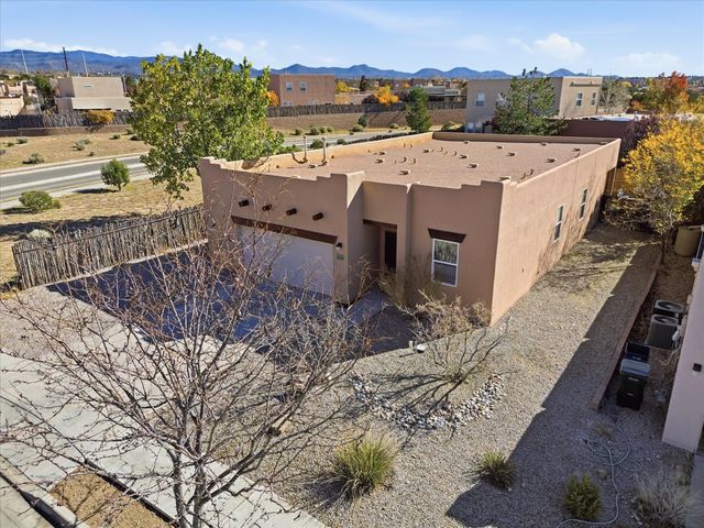 4001 Montana Verde, Santa Fe, NM 87507
