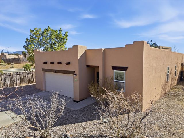 4001 Montana Verde, Santa Fe, NM 87507