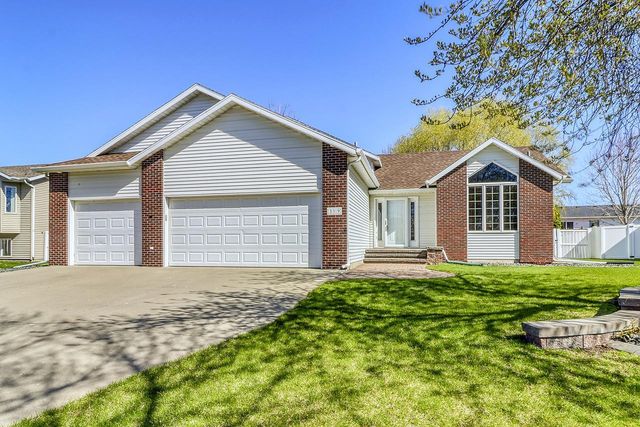 3319 45th Avenue S, Fargo, ND 58104